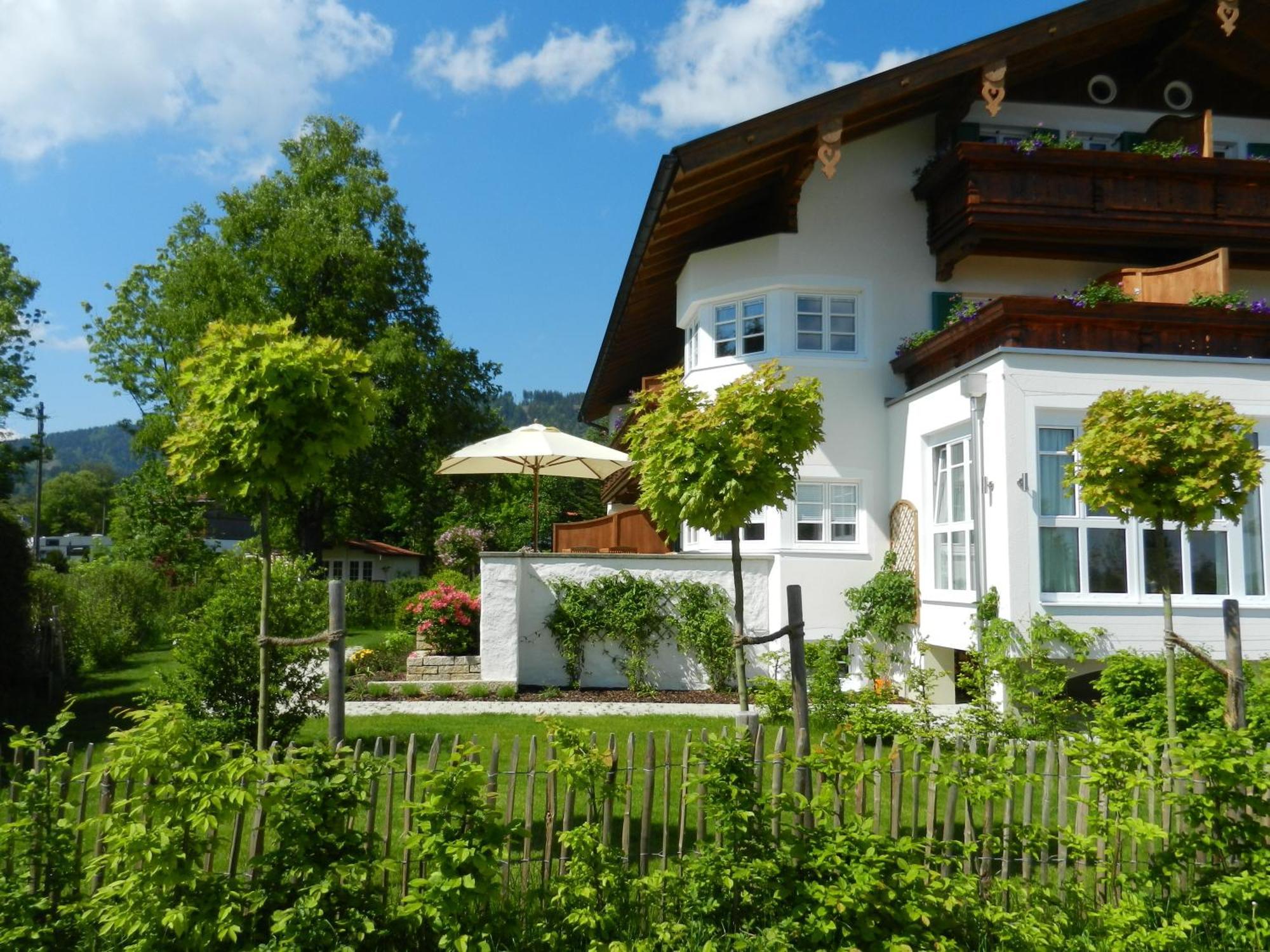 Landhaus Marinella Hotel Garni Bad Wiessee Exterior foto